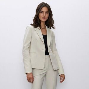 NWT Aritzia Babaton Aria Blazer - Bone